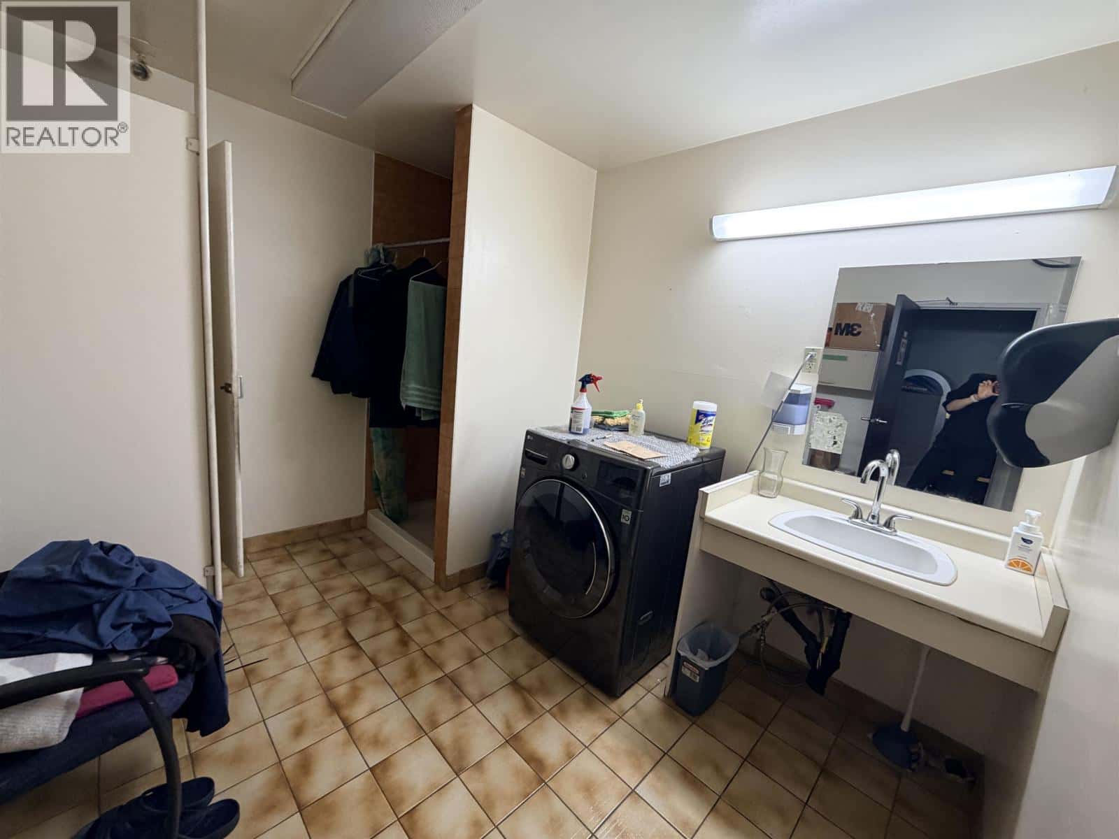 #3 1971 MCLEAN AVENUE — Port Coquitlam - Photo 2 of 20