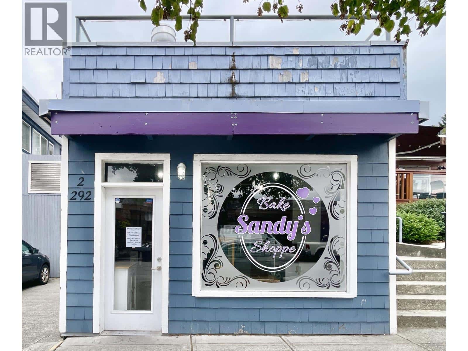 Gibsons — Gibsons - Photo 2 of 12