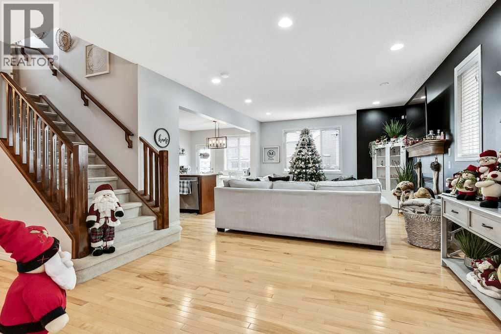 155 Cimarron Grove Circle — Okotoks, Alberta - Photo 3 of 27