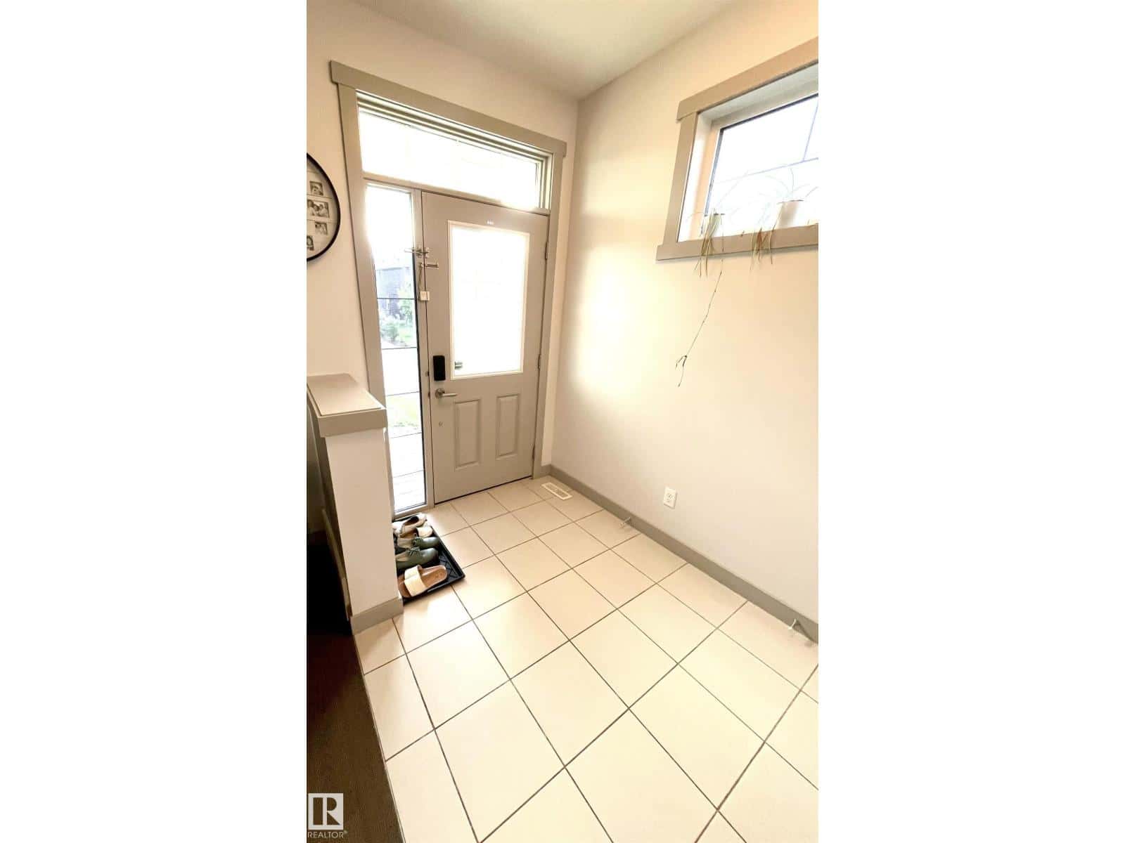 Edmonton — Edmonton - Photo 2 of 28