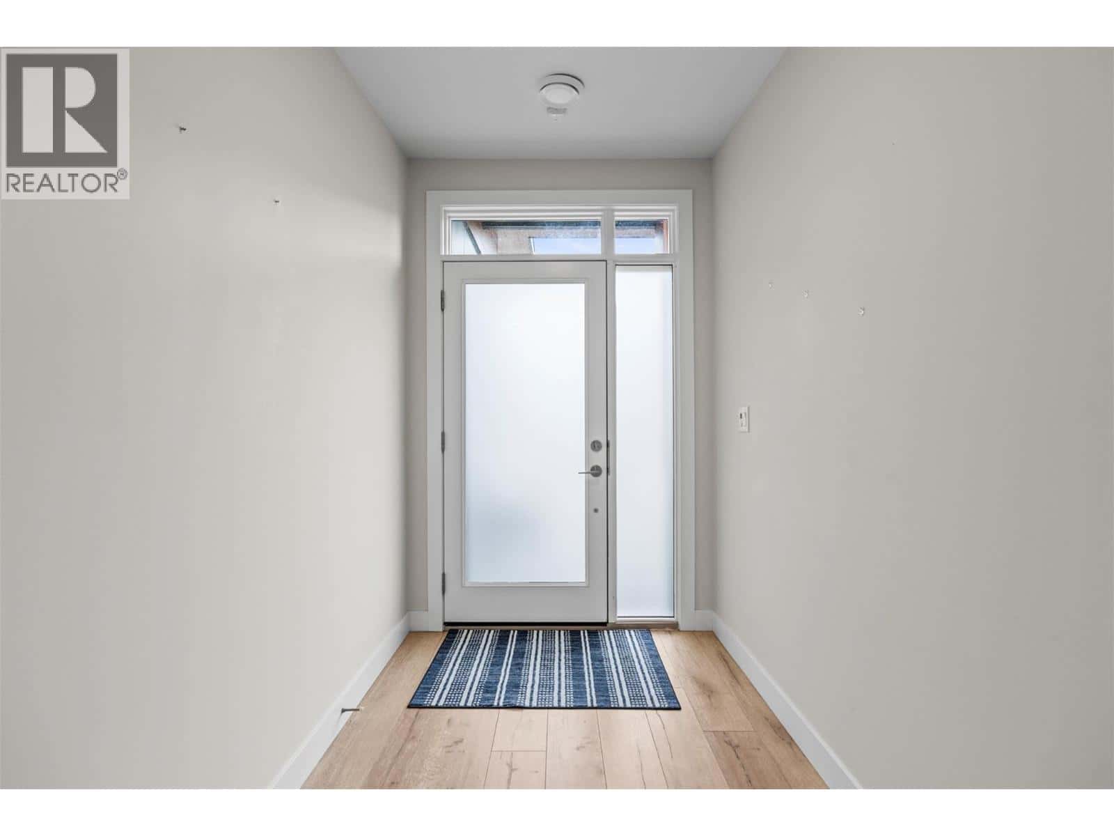 Vernon — Vernon - Photo 5 of 53