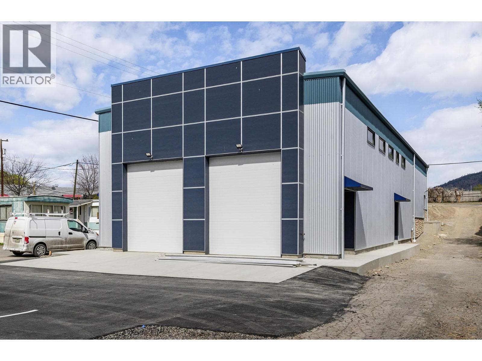 240 LARKSPUR Street Unit# 101 & 102 — Kamloops - Main photo