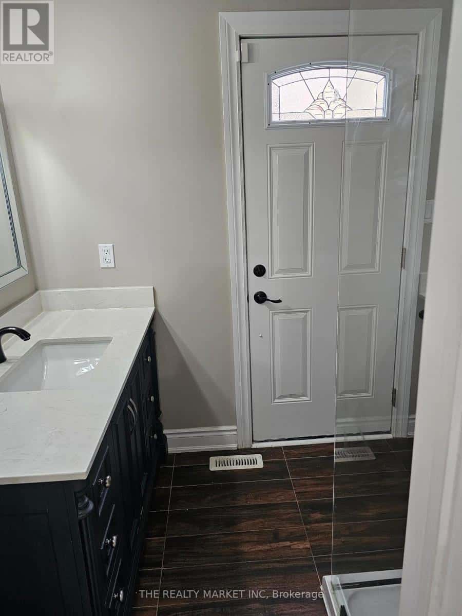 Property - Photo 5 of 17