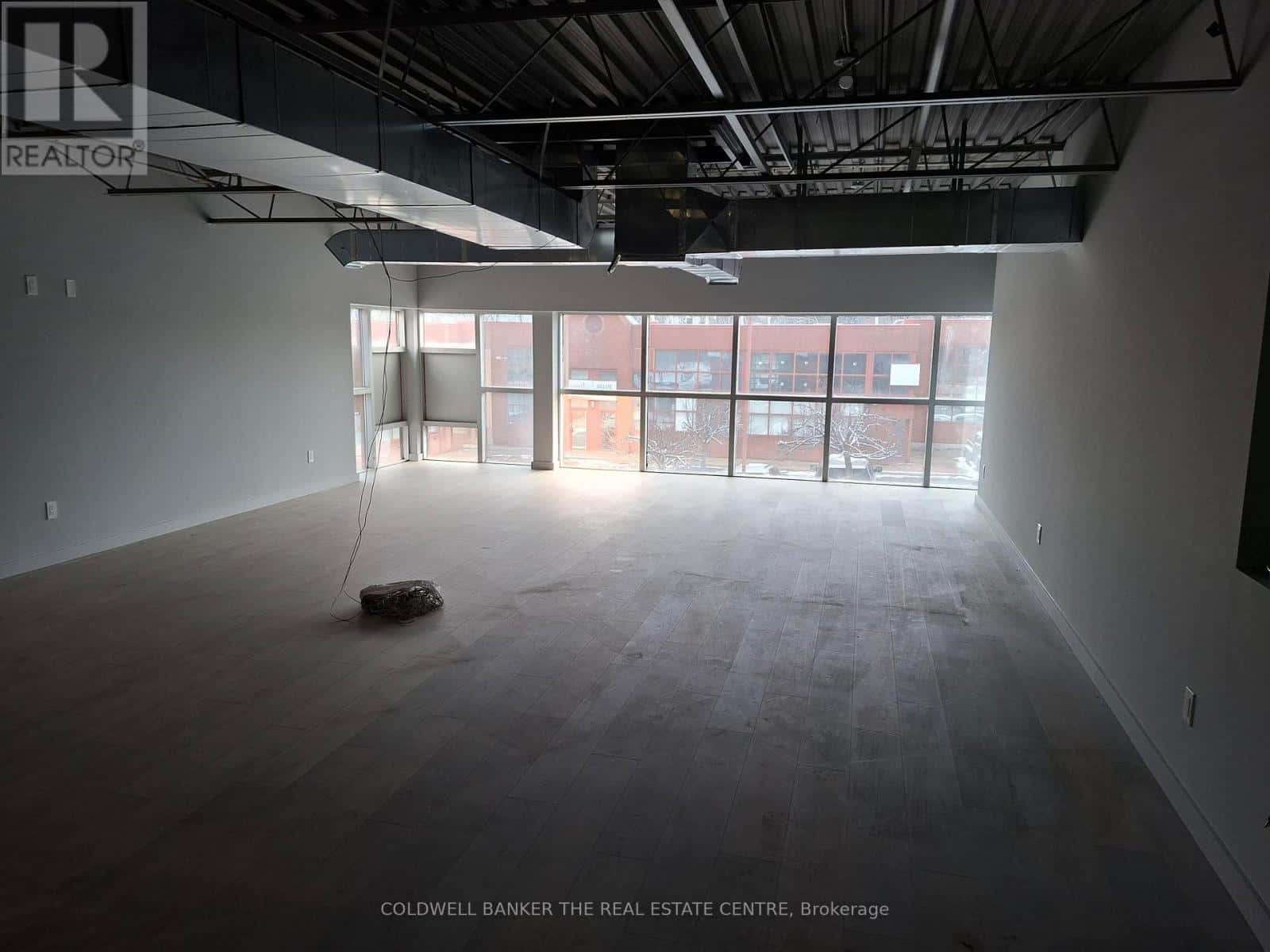 Burlington (Industrial Burlington) — Burlington (Industrial Burlington) - Photo 2 of 8