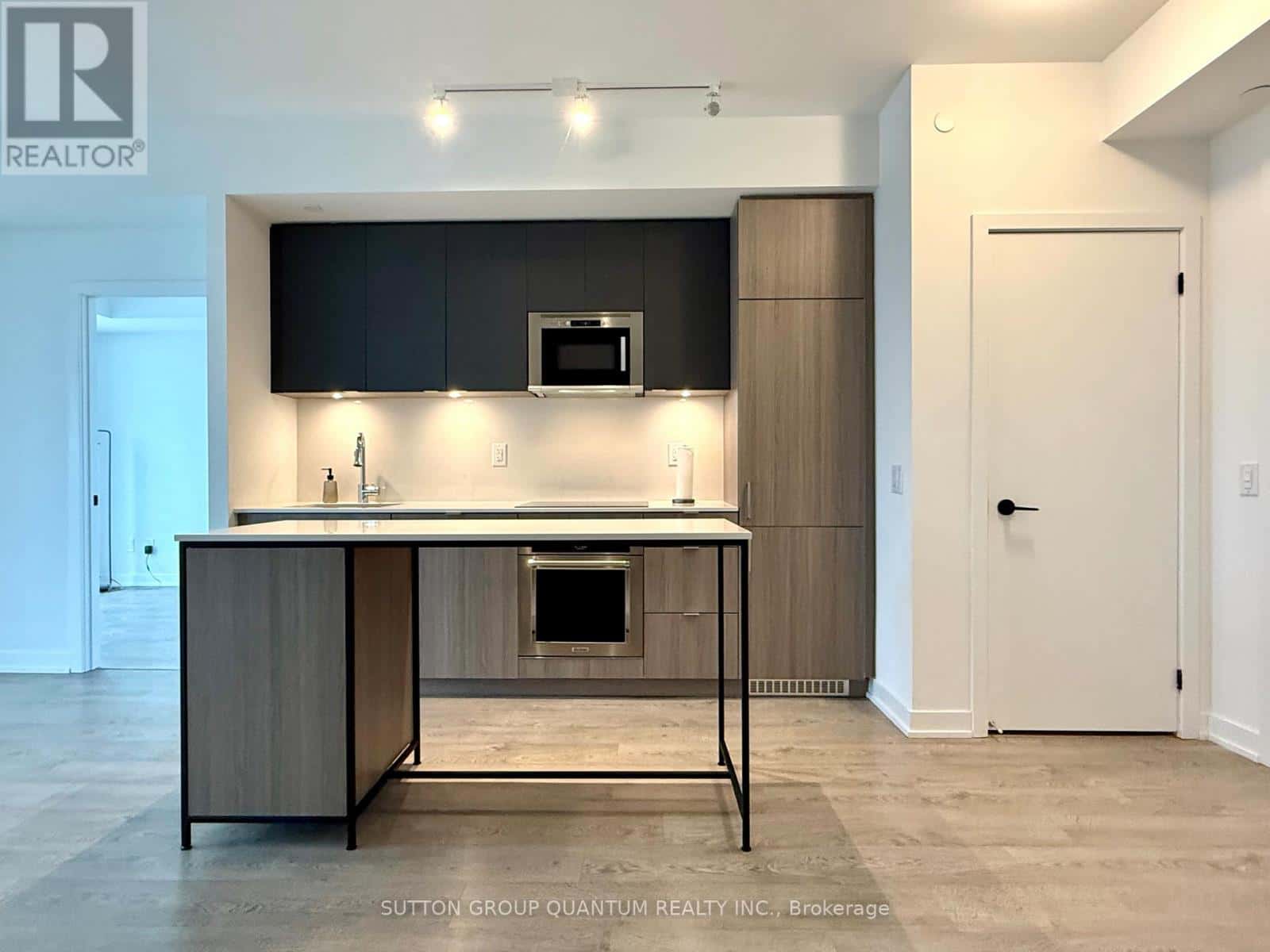 1209 - 220 MISSINNIHE WAY — Mississauga (Port Credit) - Photo 3 of 21