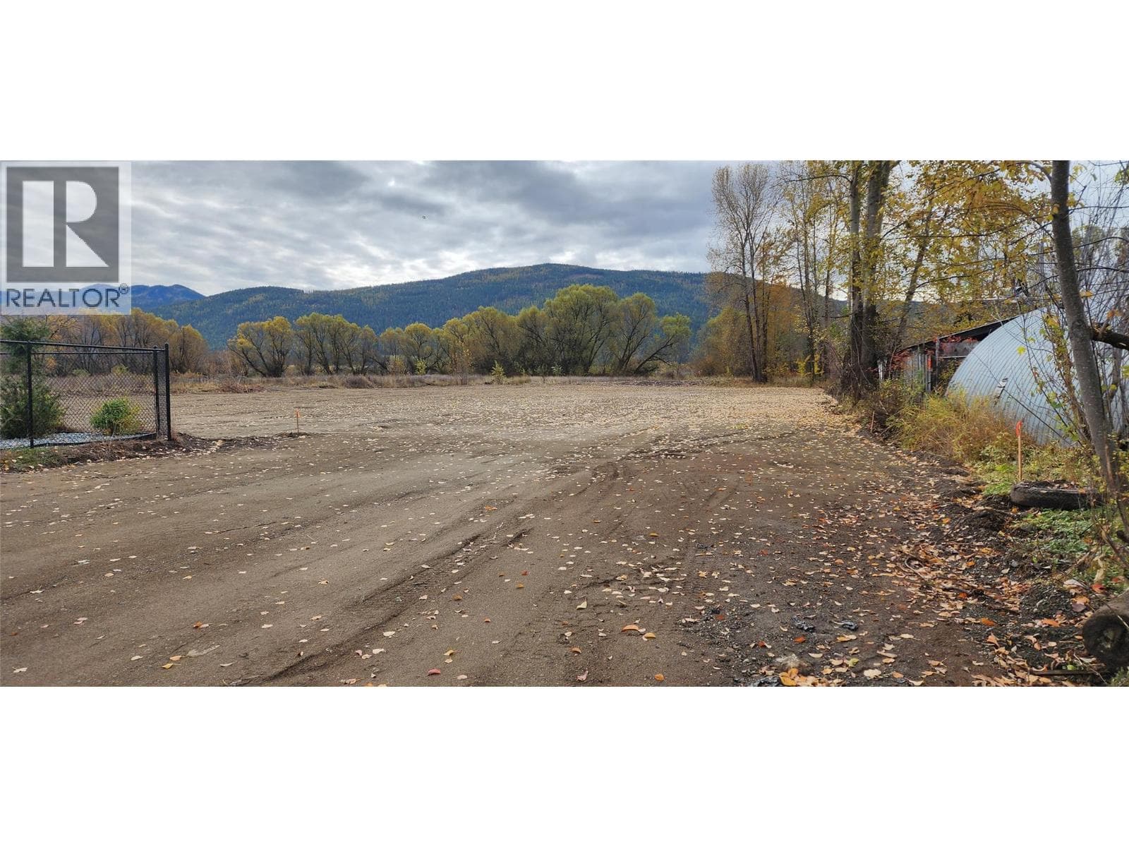 1800 Vernon Street — Lumby - Main photo