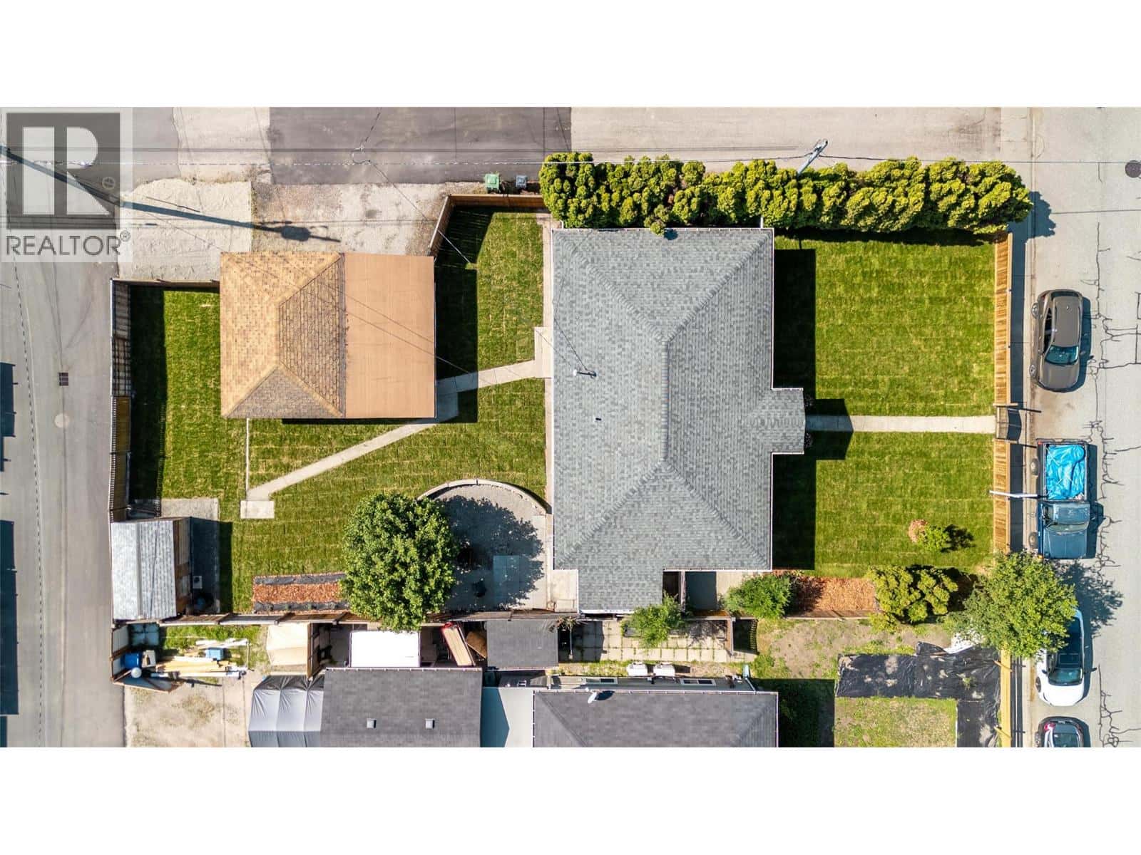 1160 Moosejaw Street — Penticton, British Columbia - Photo 3 of 44