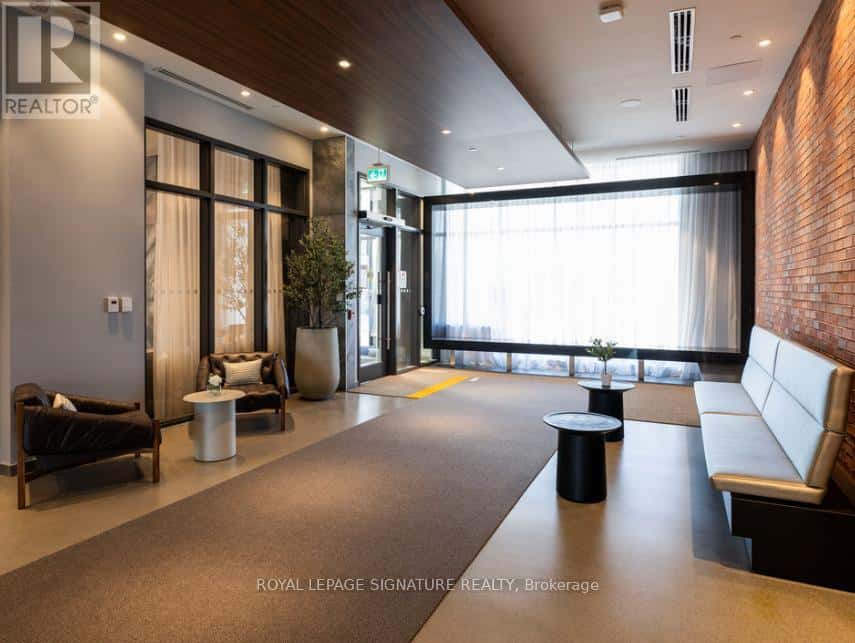 Brampton (Northwest Brampton) — Brampton (Northwest Brampton) - Photo 5 of 9