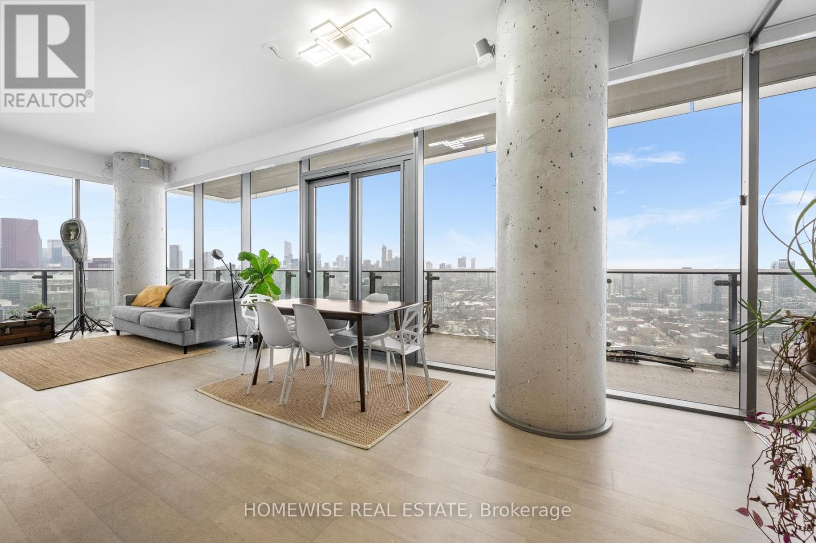 Toronto (Waterfront Communities) — Toronto (Waterfront Communities) - Main photo