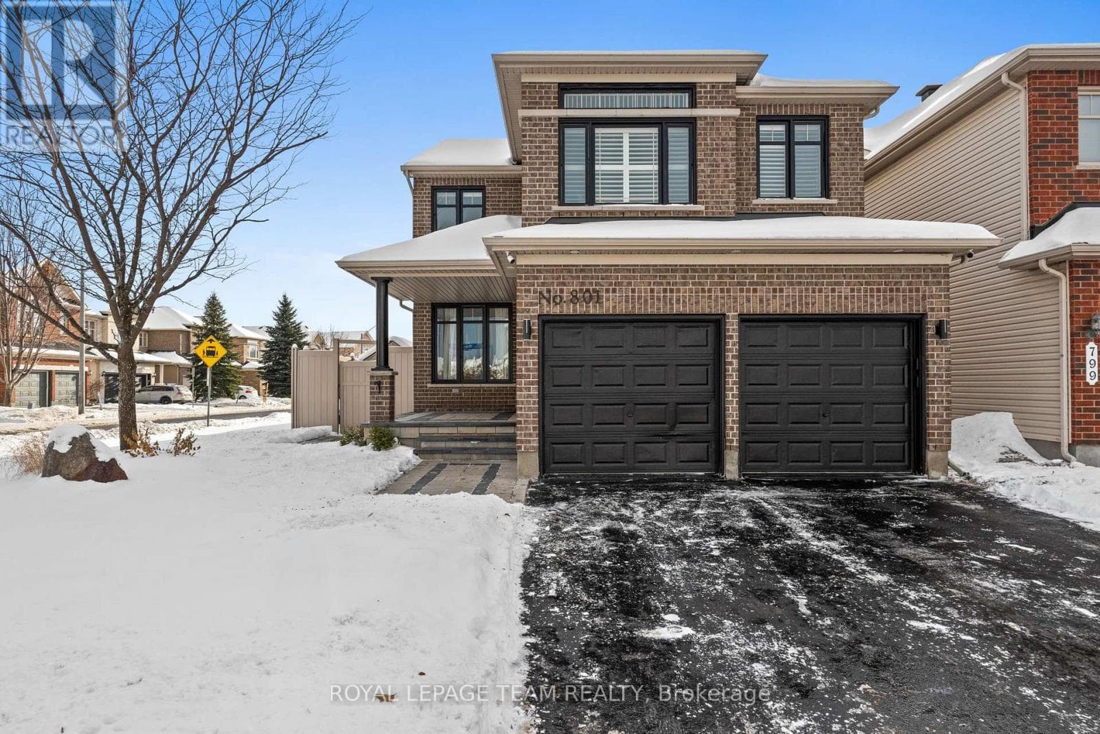 801 BOWERCREST CRESCENT — Ottawa, Ontario - Main photo