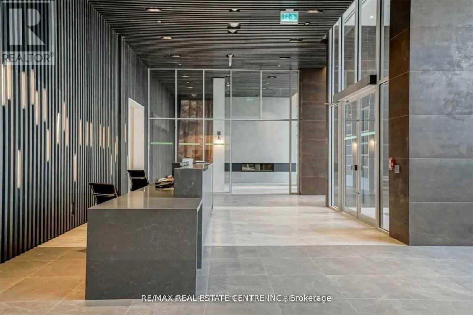 1122 - 2485 TAUNTON ROAD — Oakville (RO River Oaks) - Photo 5 of 11