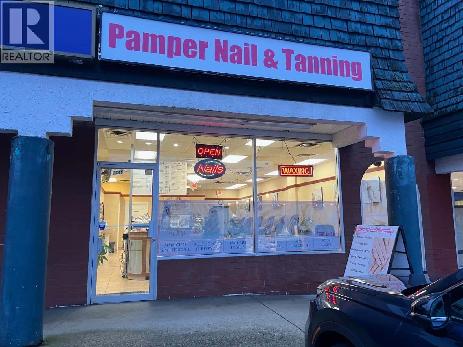 North Vancouver — North Vancouver - Photo 2 of 9