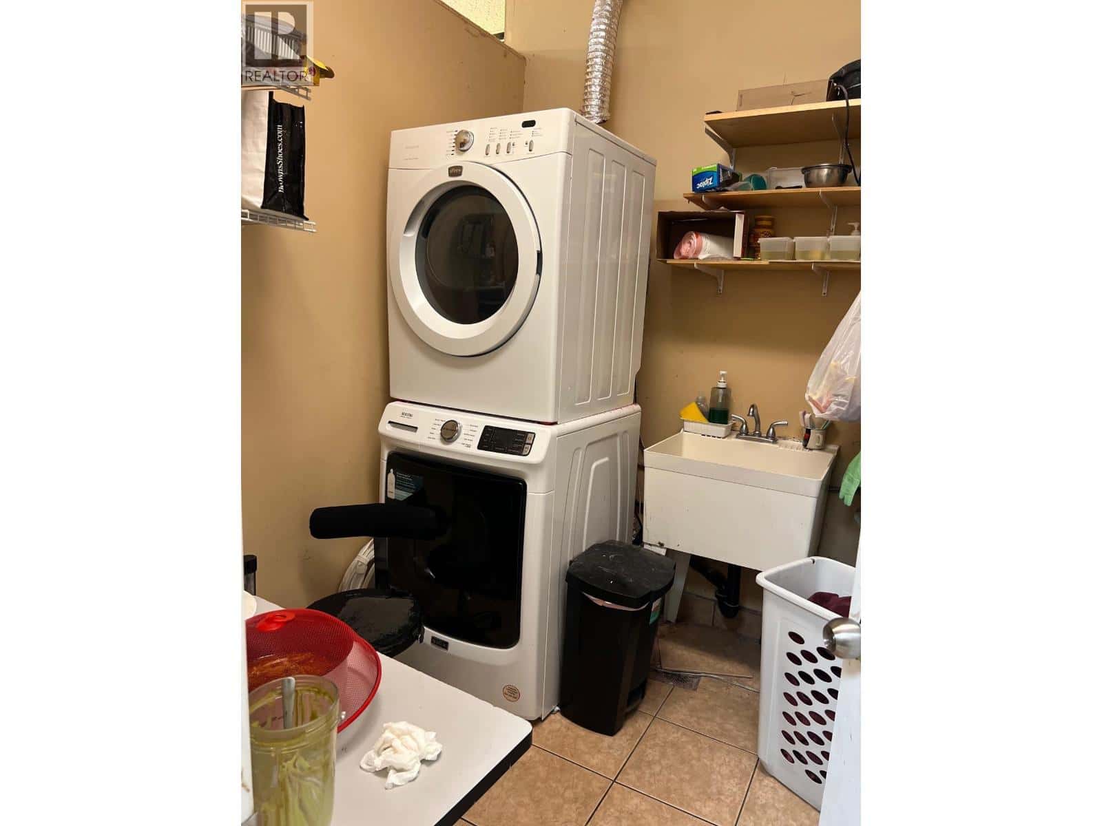 North Vancouver — North Vancouver - Photo 4 of 9