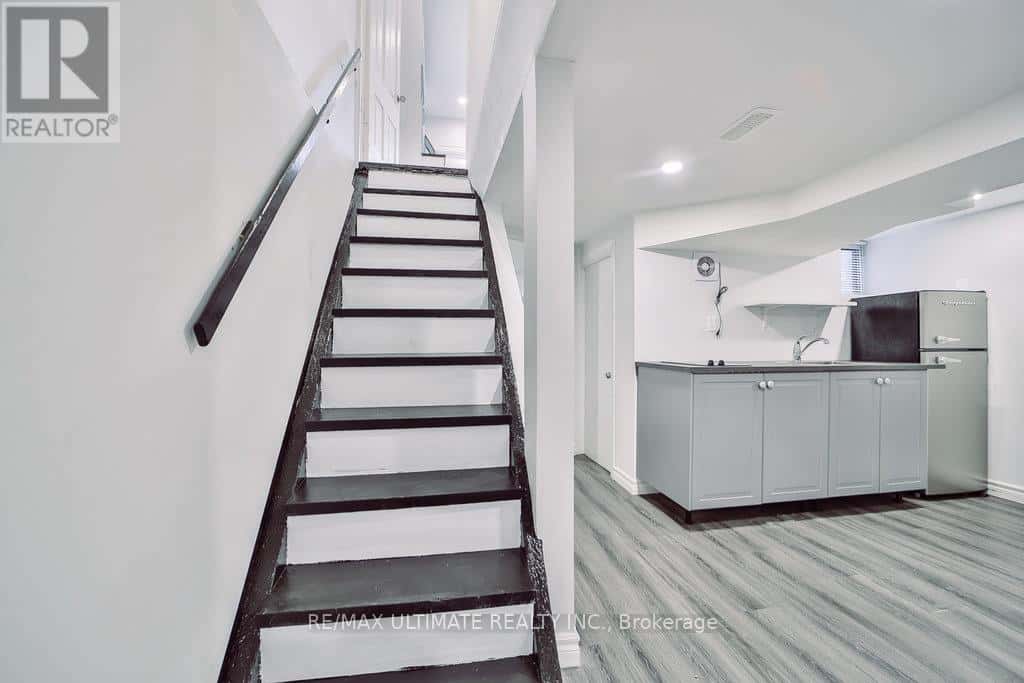 Toronto (Junction Area) — Toronto (Junction Area) - Photo 3 of 30