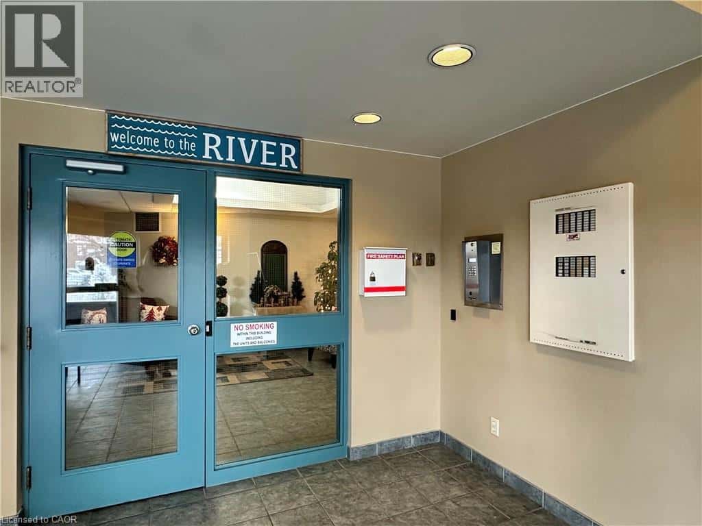 Dunnville — Dunnville - Photo 4 of 38