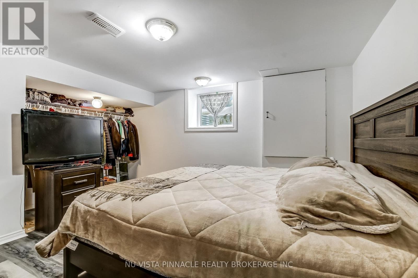 London South (South D) — London South (South D) - Main photo