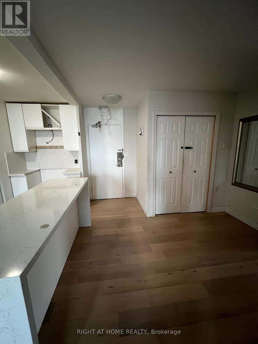 Toronto (Cabbagetown-South St. James Town) — Toronto (Cabbagetown-South St. James Town) - Photo 4 of 24