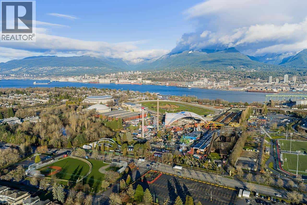 1174 KELOWNA STREET — Vancouver - Photo 2 of 33