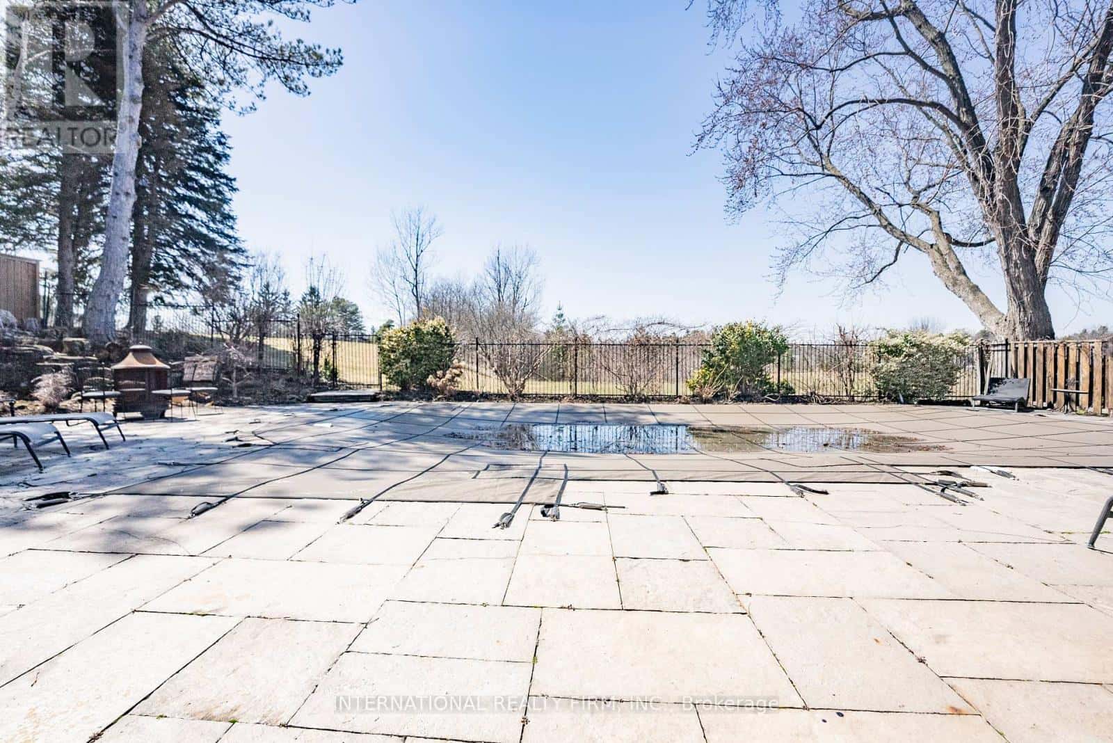 6 PENWOOD CRESCENT — Toronto (Banbury-Don Mills) - Photo 3 of 42