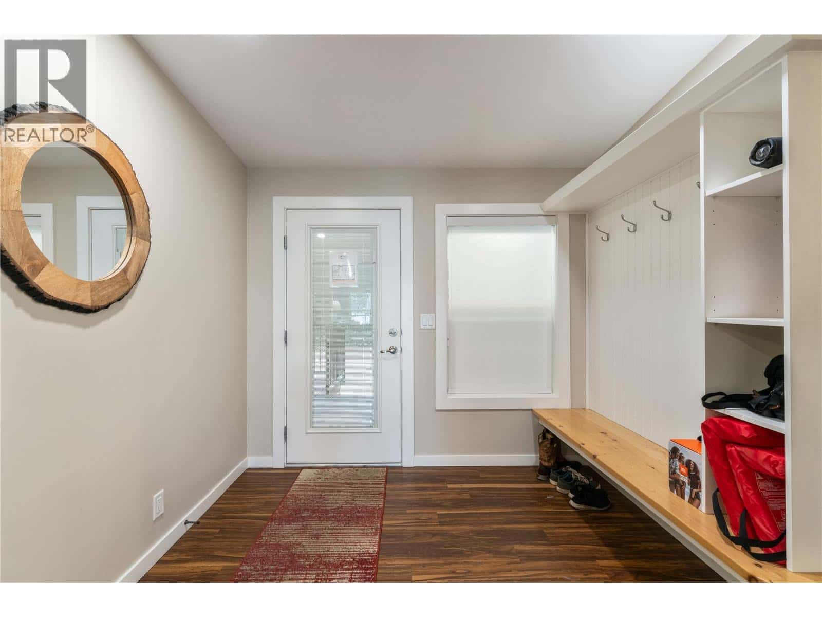 Sicamous — Sicamous - Photo 2 of 44