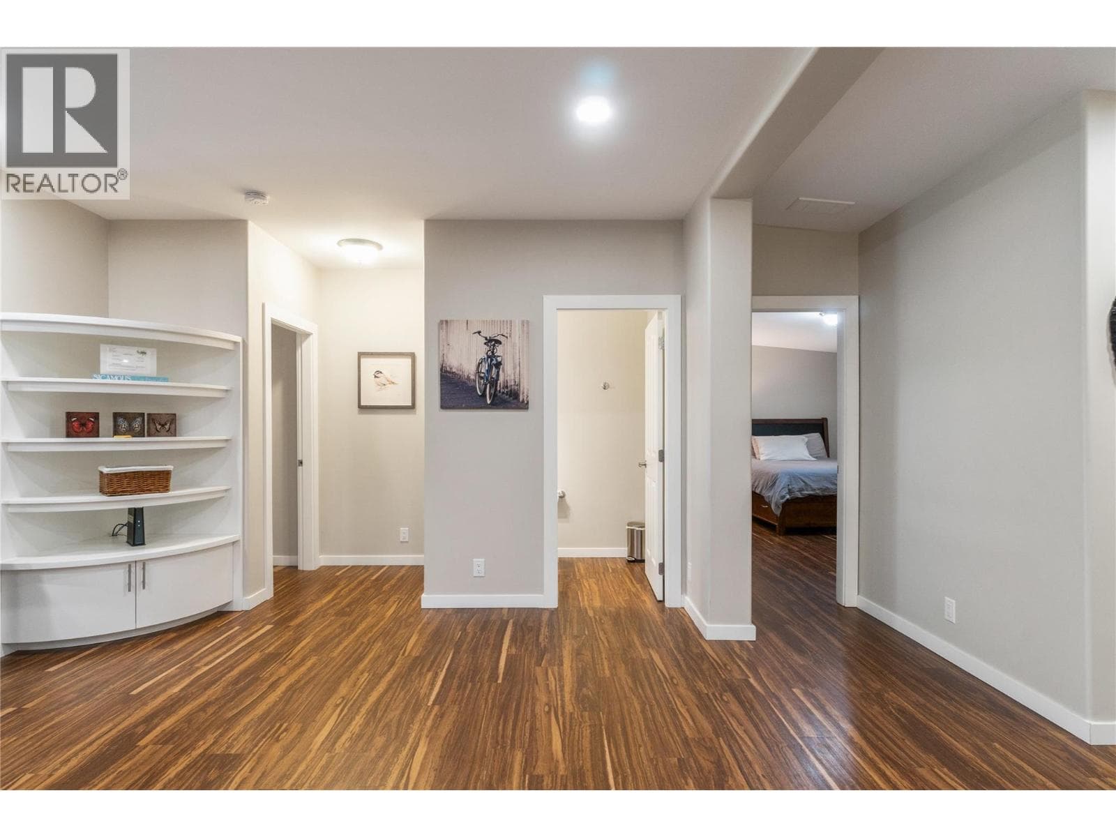 Sicamous — Sicamous - Main photo