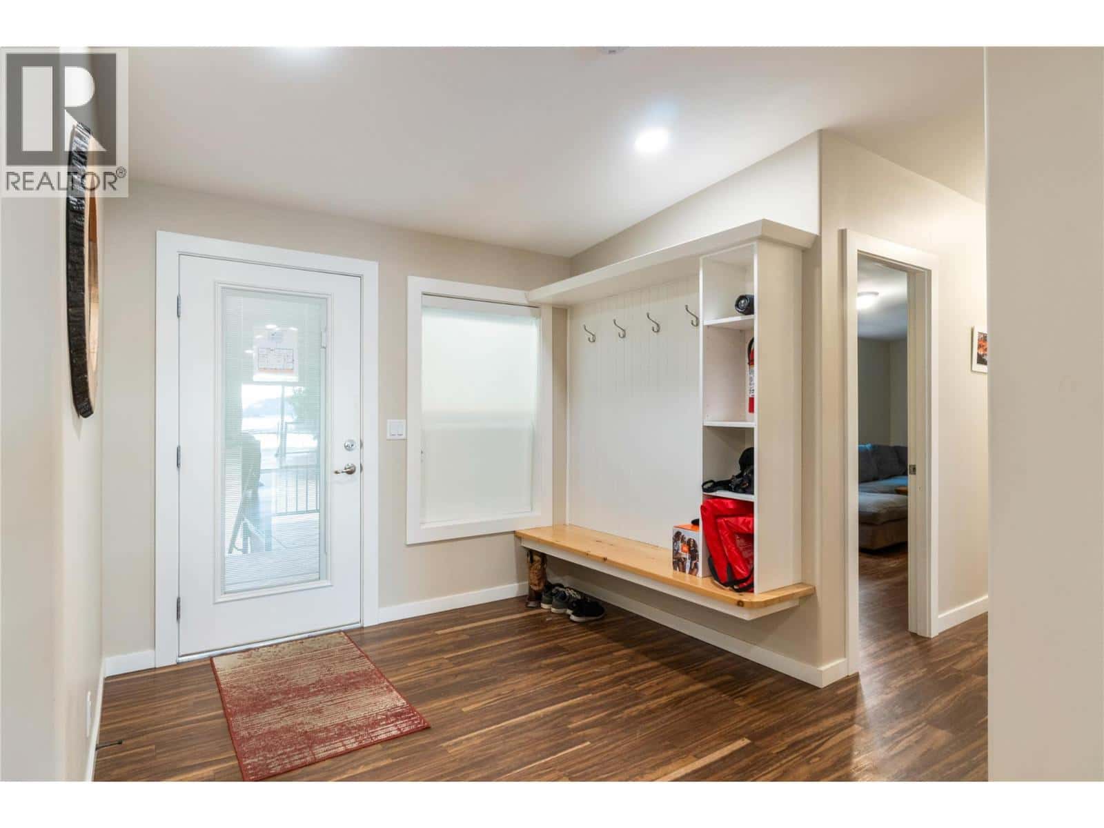 Sicamous — Sicamous - Photo 5 of 44