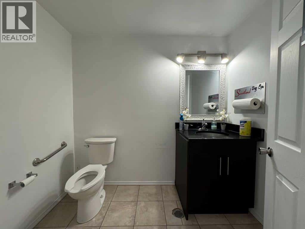 Calgary — Calgary - Photo 3 of 10