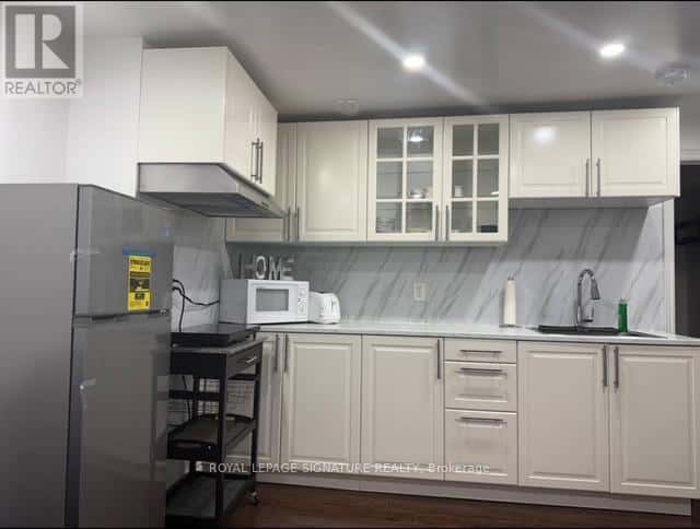 BSMT 1 - 10 SANFORD CRESCENT — Brampton (Northwood Park) - Photo 2 of 18