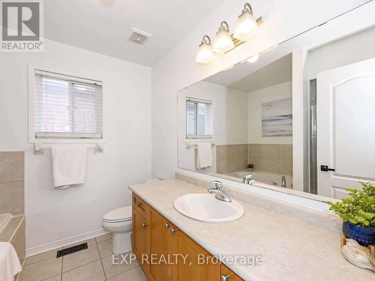 Milton (CL Clarke) — Milton (CL Clarke) - Photo 4 of 24