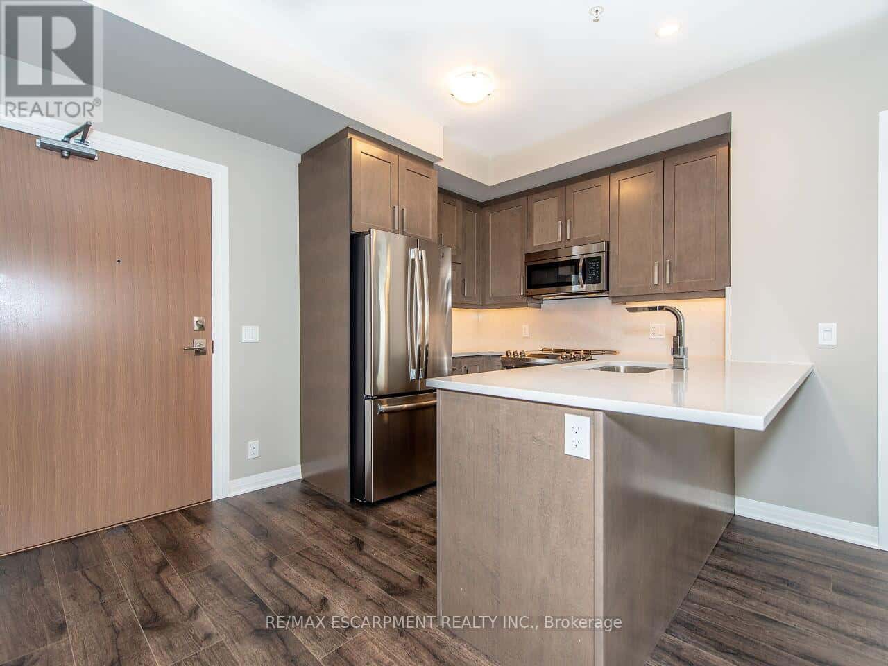 Milton (FO Ford) — Milton (FO Ford) - Photo 3 of 37