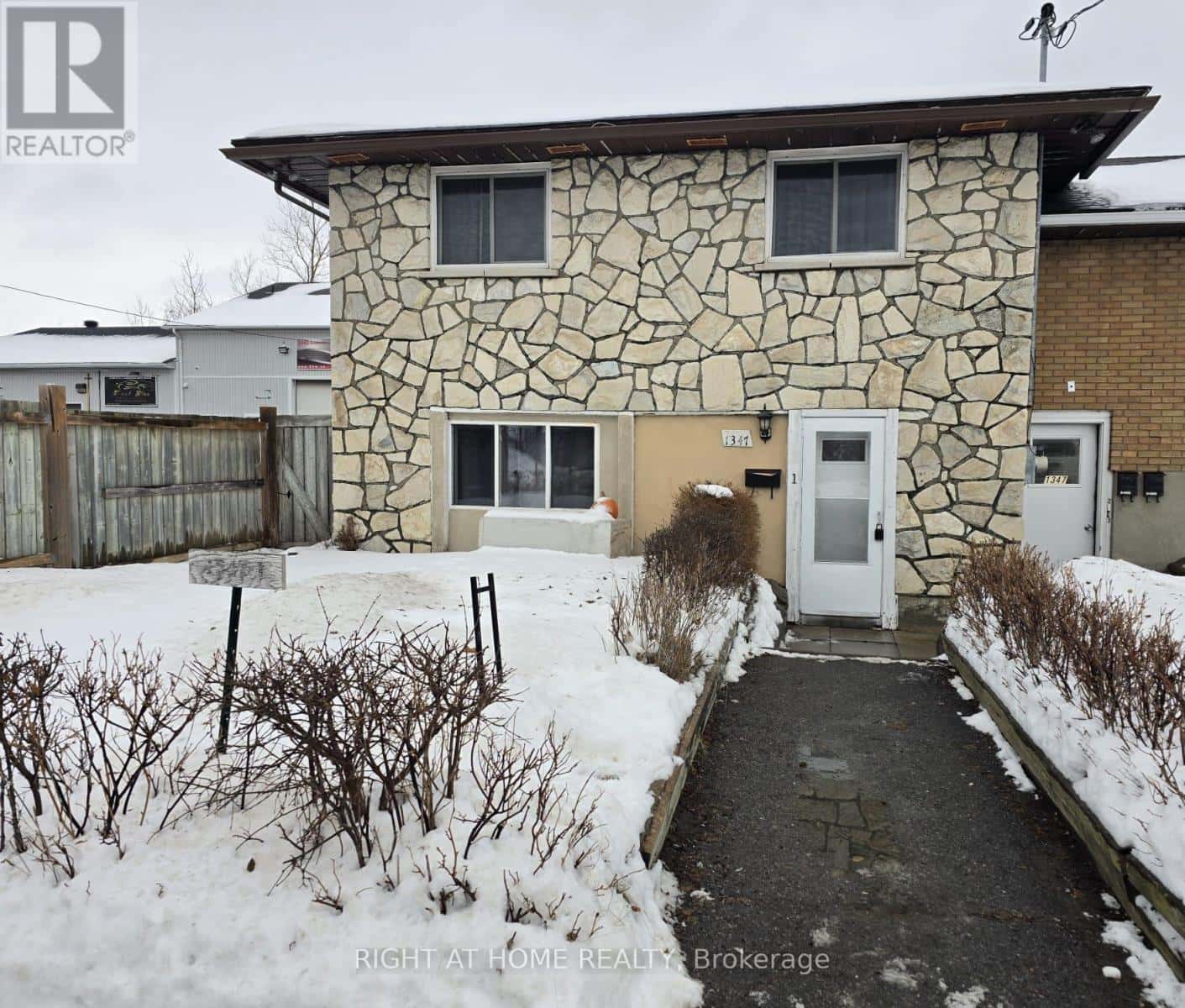 Ottawa — Ottawa - Photo 3 of 14