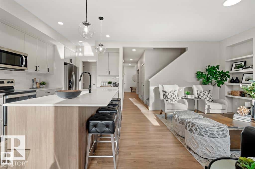 Stony Plain — Stony Plain - Photo 4 of 44