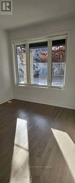 12 CAROLE BELL WAY — Markham (Wismer) - Photo 3 of 12