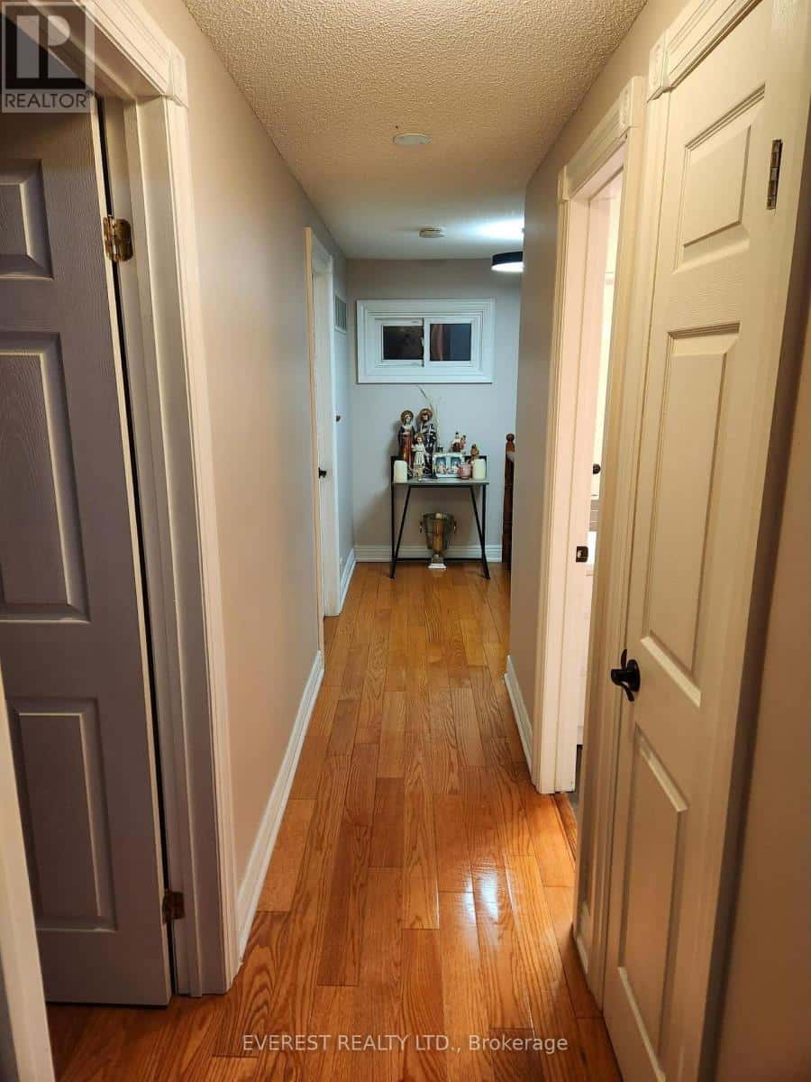 76 LAFFERTY STREET — Toronto (Eringate-Centennial-West Deane) - Photo 4 of 20