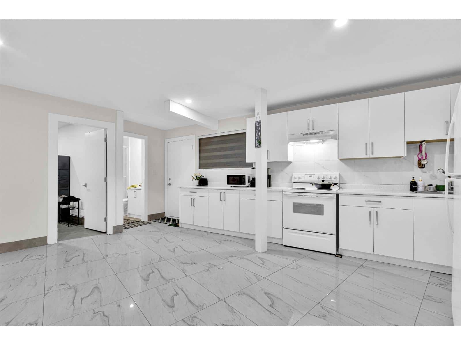 Surrey — Surrey - Photo 4 of 35