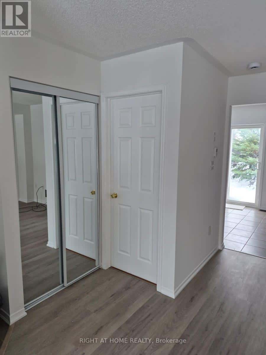 3 PEARTREE COURT — Barrie (Allandale Heights), Ontario - Photo 3 of 20