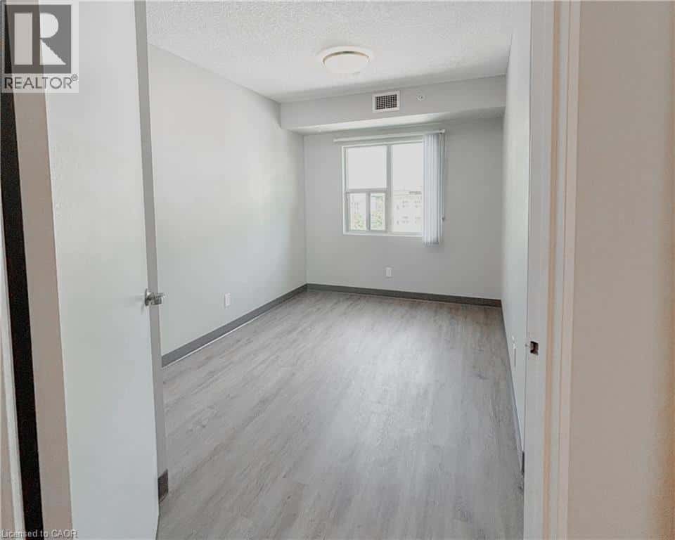 595 STRASBURG Road Unit# 403 — Kitchener - Photo 2 of 33