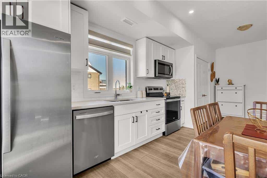 Cambridge — Cambridge - Photo 4 of 24