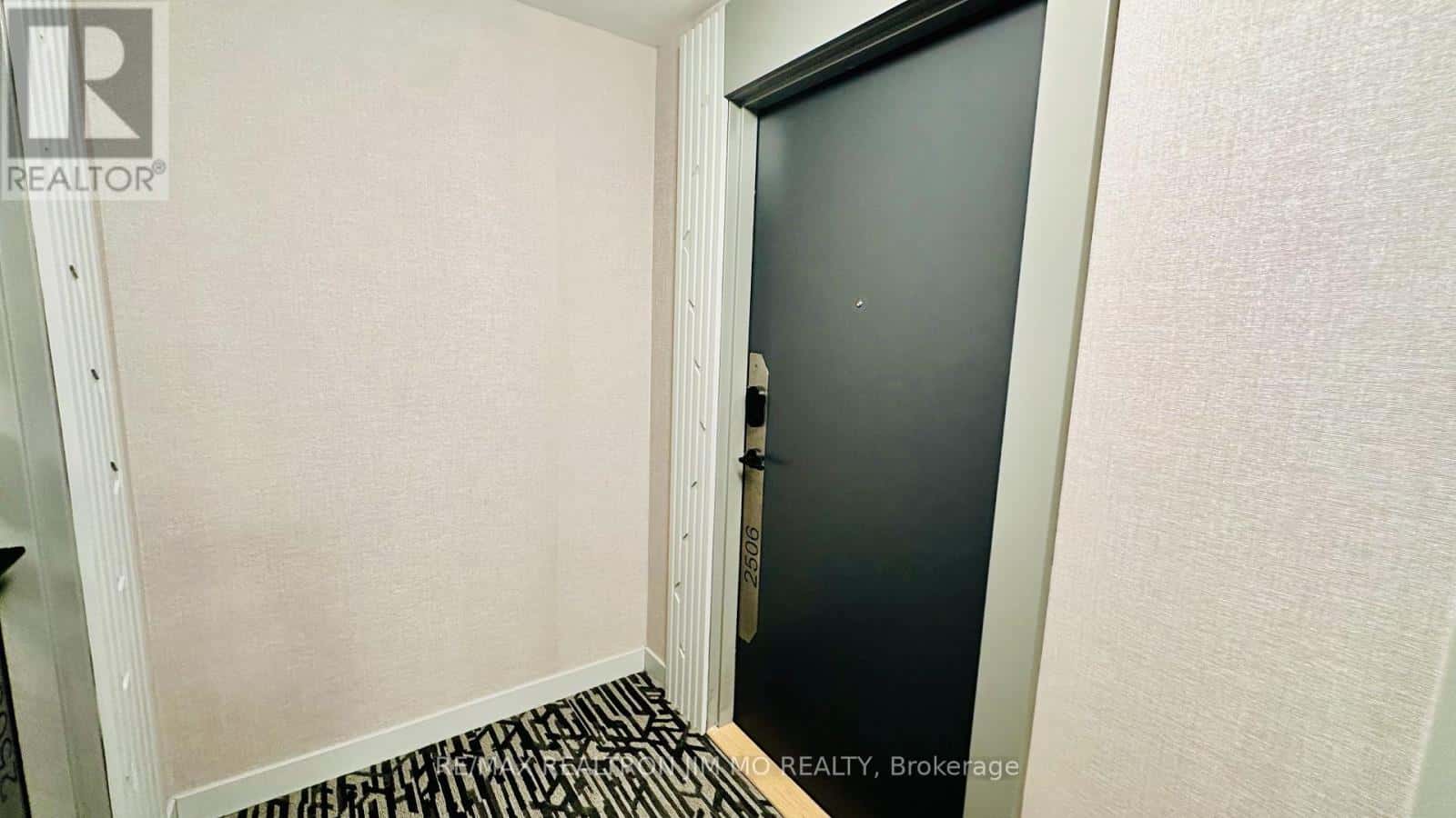 Richmond Hill (Langstaff) — Richmond Hill (Langstaff) - Photo 3 of 27