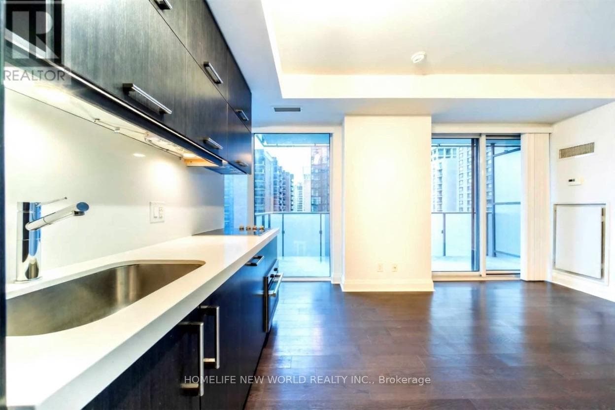 Toronto (Bay Street Corridor) — Toronto (Bay Street Corridor) - Main photo