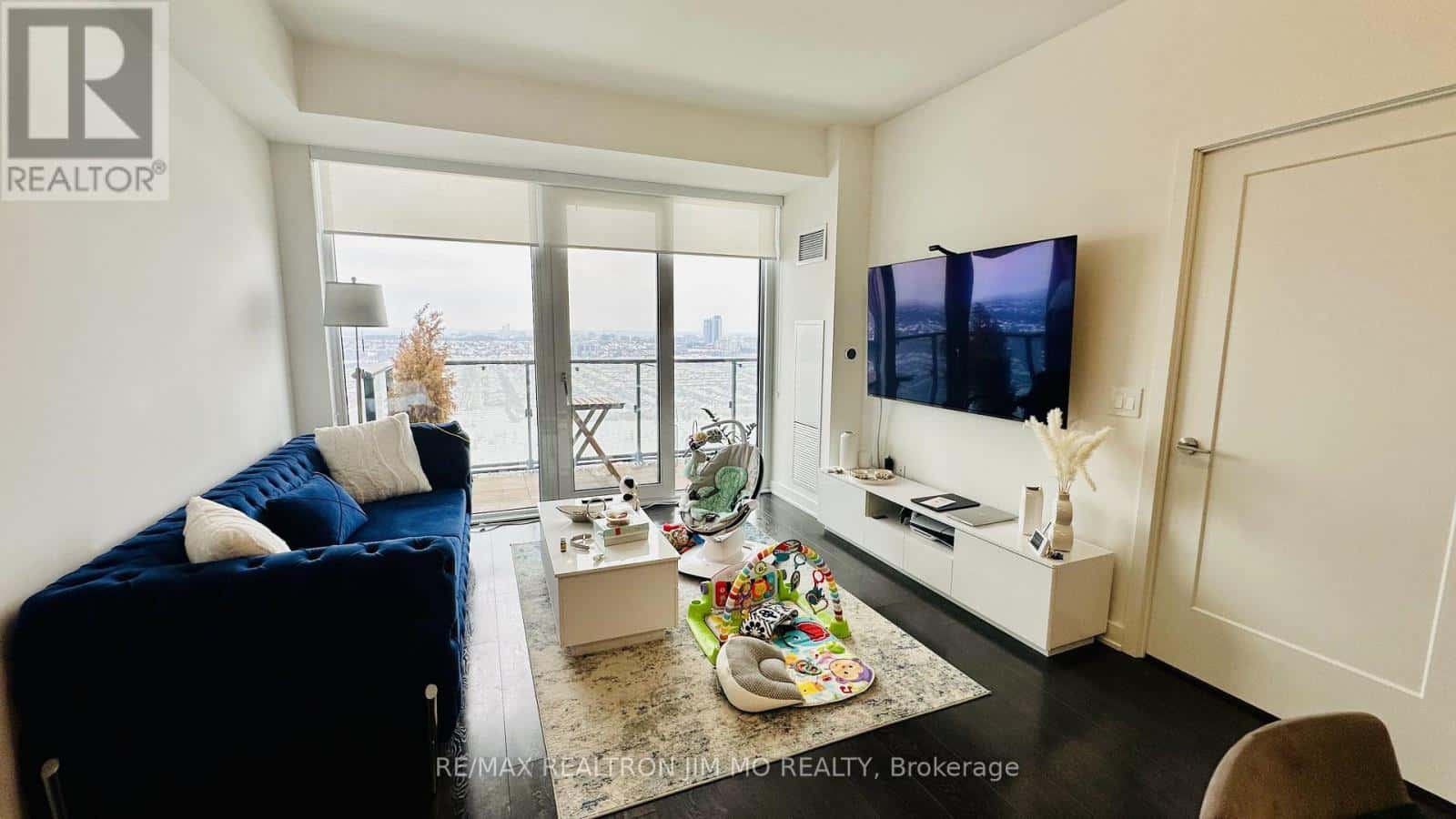 Richmond Hill (Langstaff) — Richmond Hill (Langstaff) - Photo 5 of 25