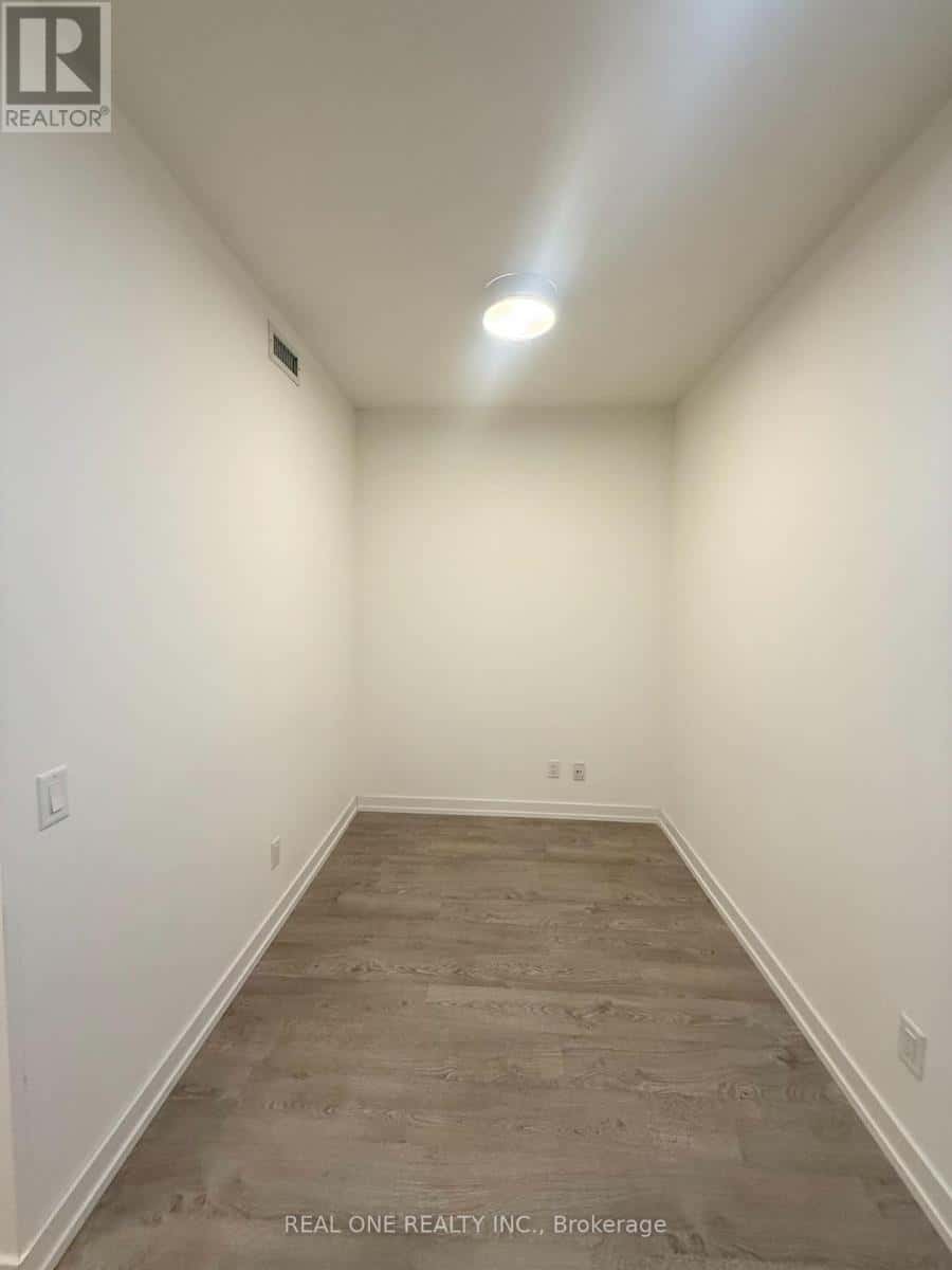 Markham (Grandview) — Markham (Grandview) - Photo 4 of 12