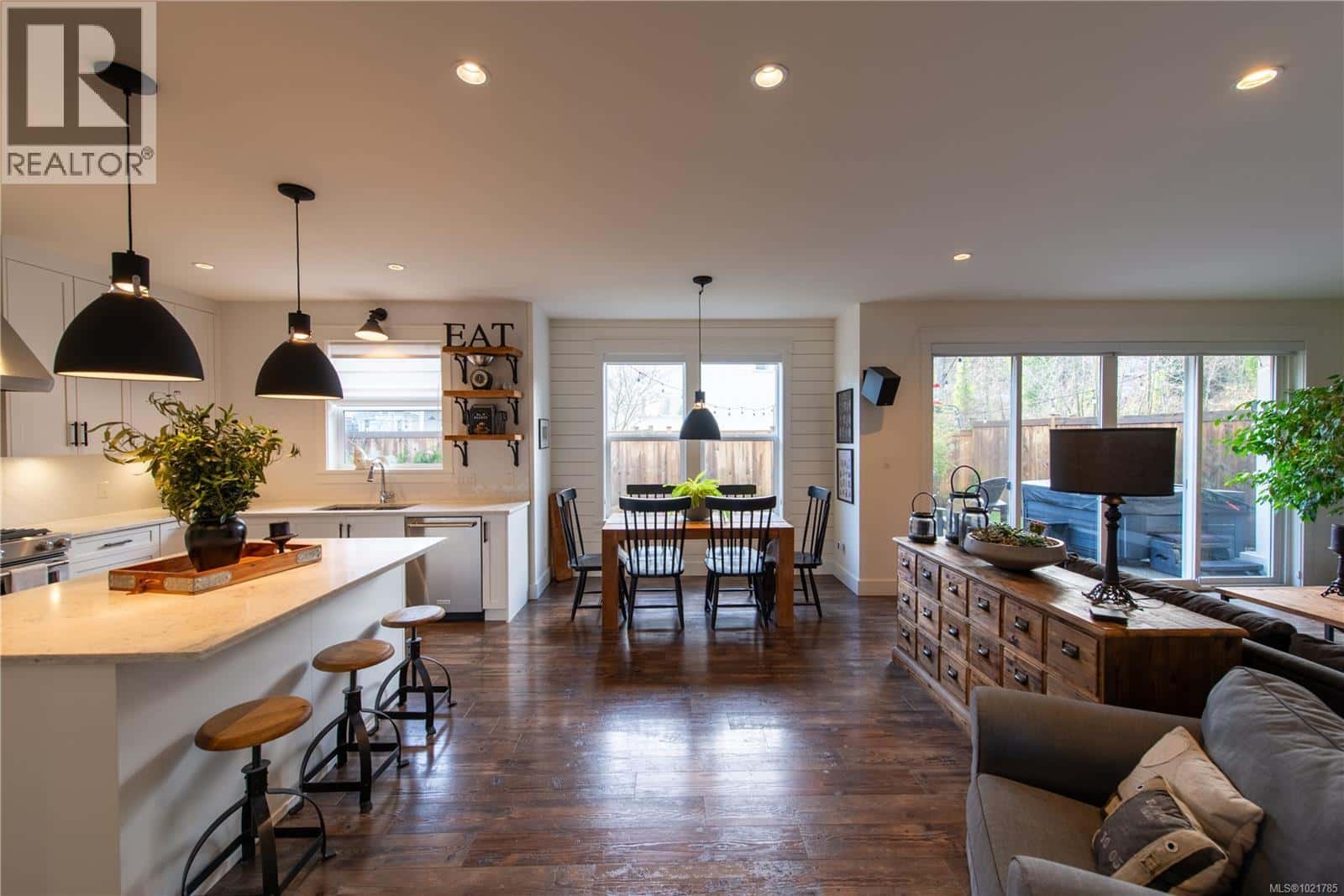 View Royal — View Royal - Photo 5 of 42