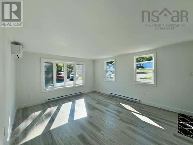 1189 Susan Drive — Beaver Bank, Nova Scotia - Photo 4 of 22