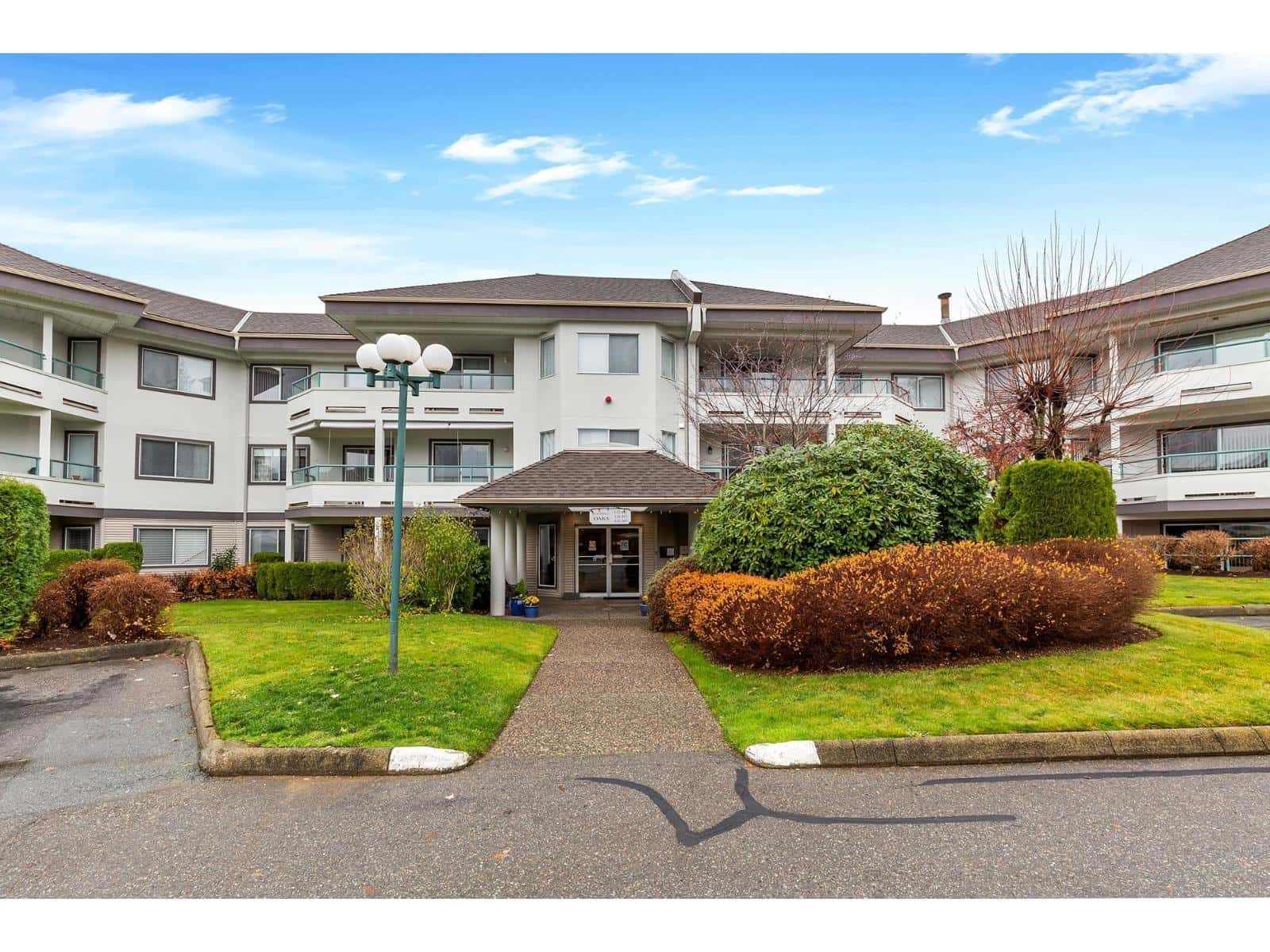 246 2451 GLADWIN ROAD — Abbotsford, British Columbia - Photo 2 of 40