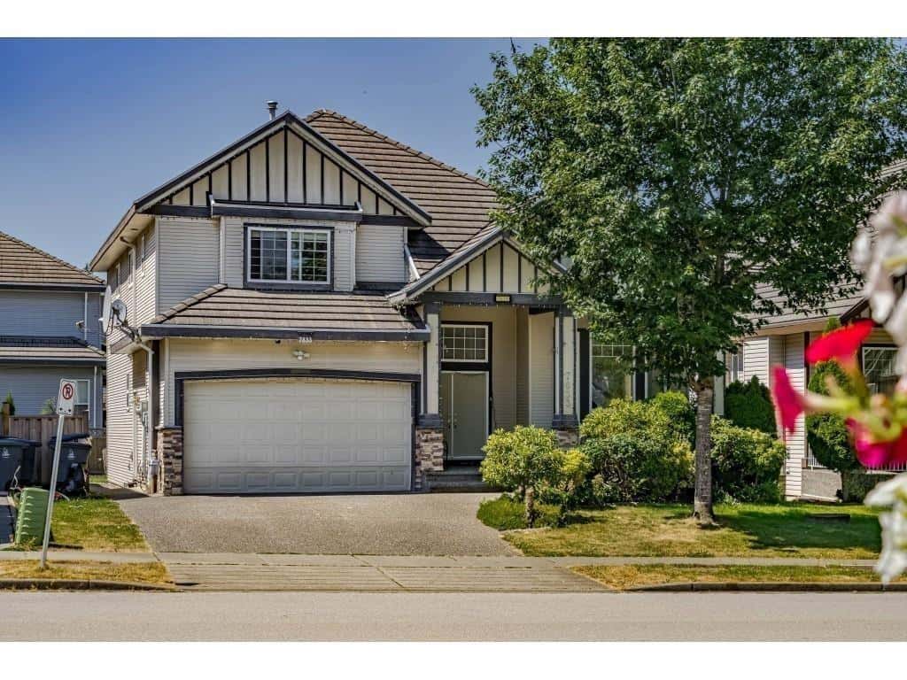 7833 147A STREET — Surrey - Photo 3 of 28