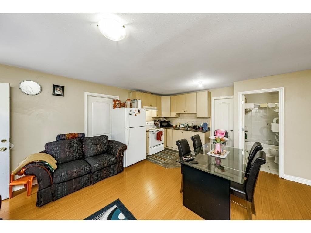 7833 147A STREET — Surrey - Main photo