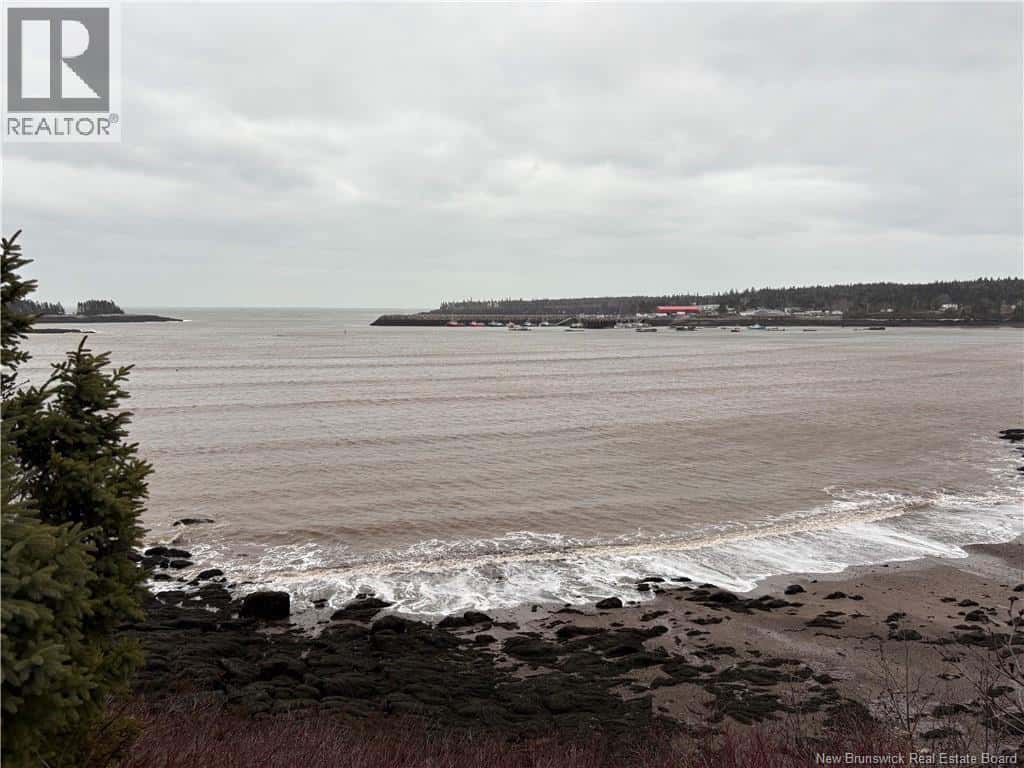 Dipper Harbour — Dipper Harbour - Photo 3 of 9