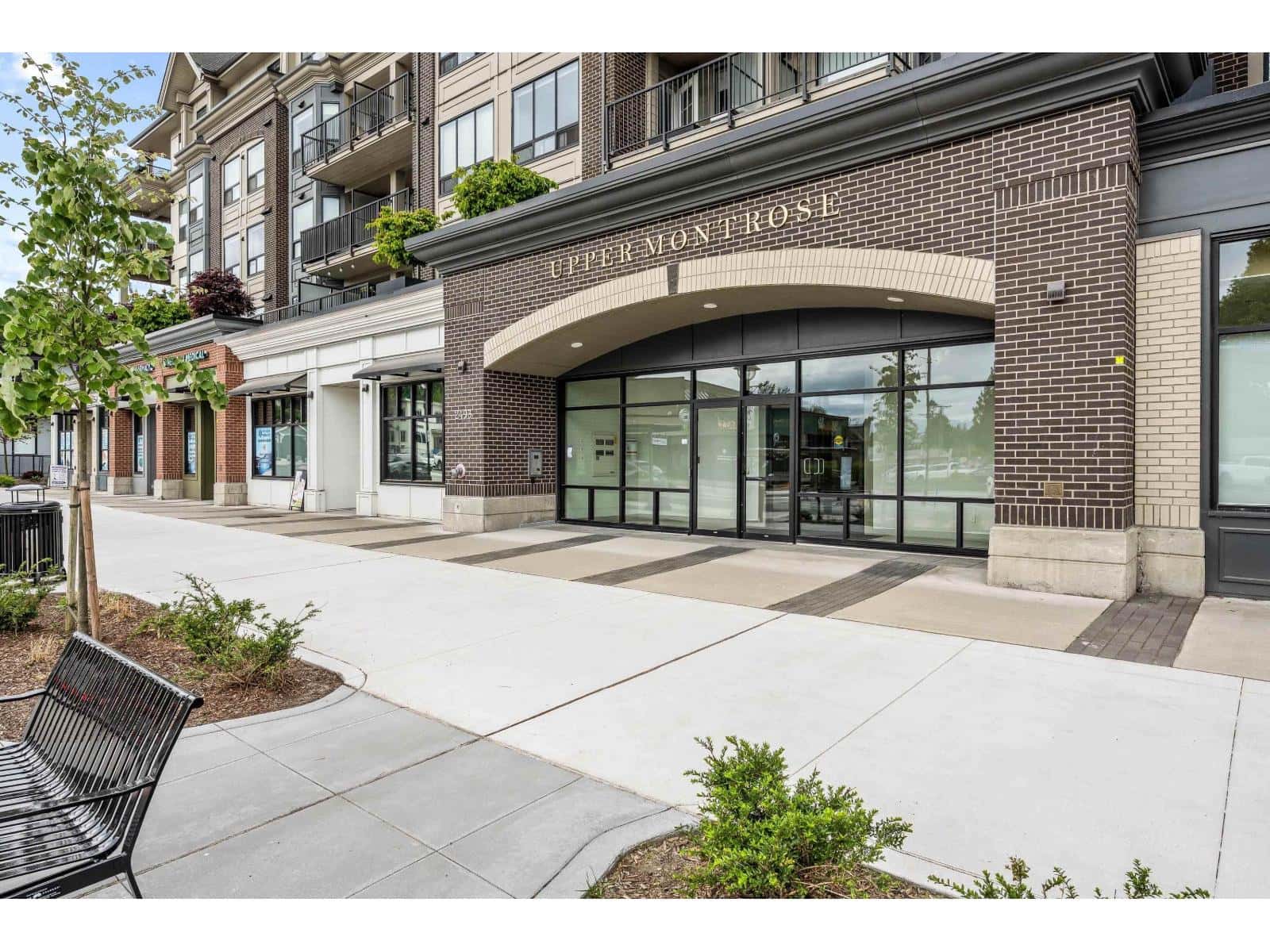 Abbotsford — Abbotsford - Photo 2 of 29