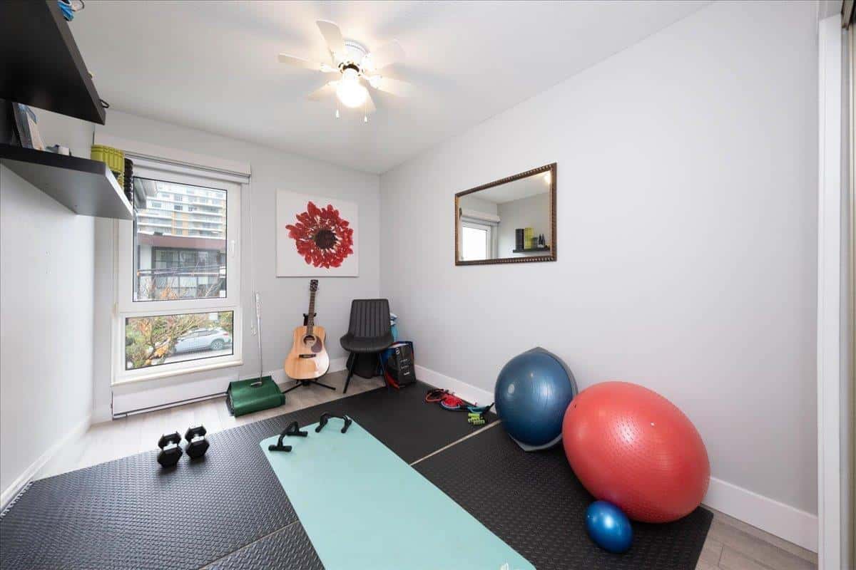 White Rock — White Rock - Photo 4 of 32